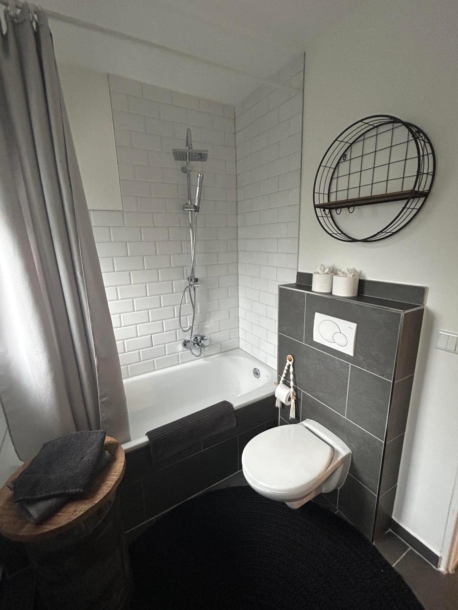 Cosy Bungalow-Apartment In Ruhiger Toplage - Naehe Duesseldorf Krefeld Esterno foto